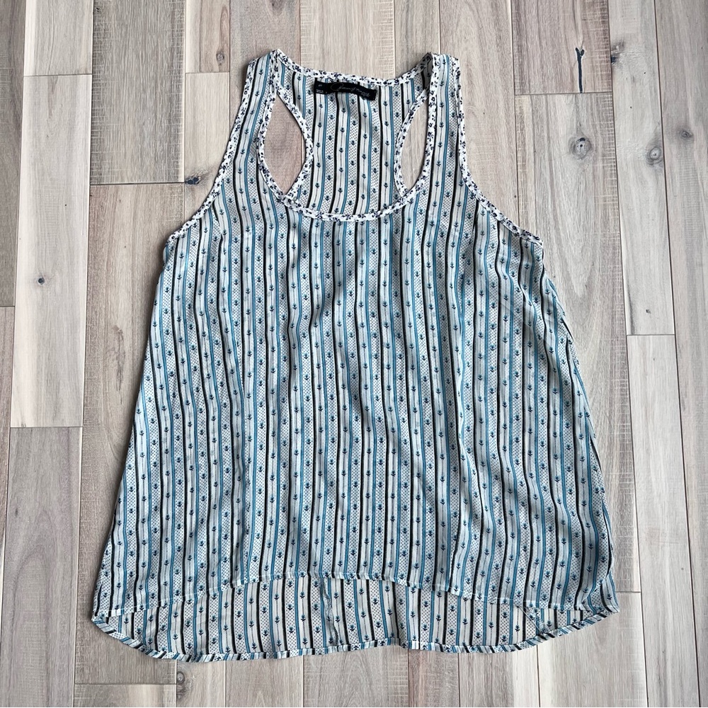 Patterson J. Kincaid Cottage Sheer Tunic Tank white and blue size Medium